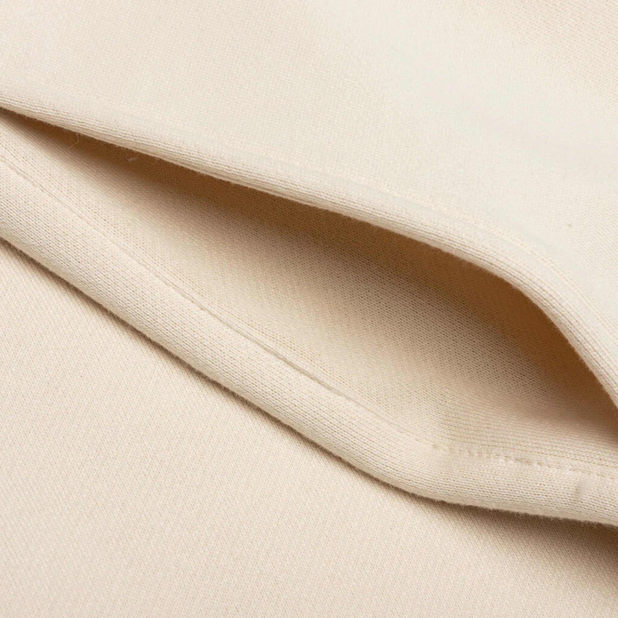 Ess. Shorts 'Eggshell'--160SU222000F