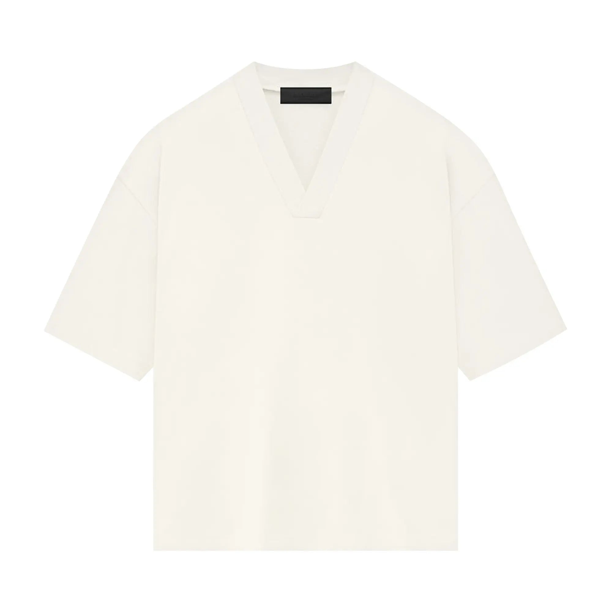 Ess. V-Neck 'Cloud Dancer'