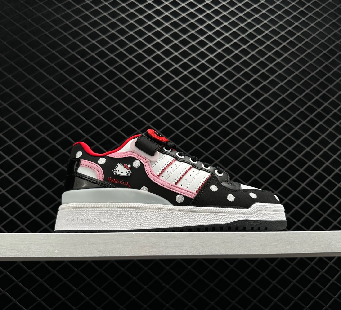 Adidas Hello Kitty x Forum Low 'Polka Dot' GW7167 - Stylish Collaboration Sneakers
