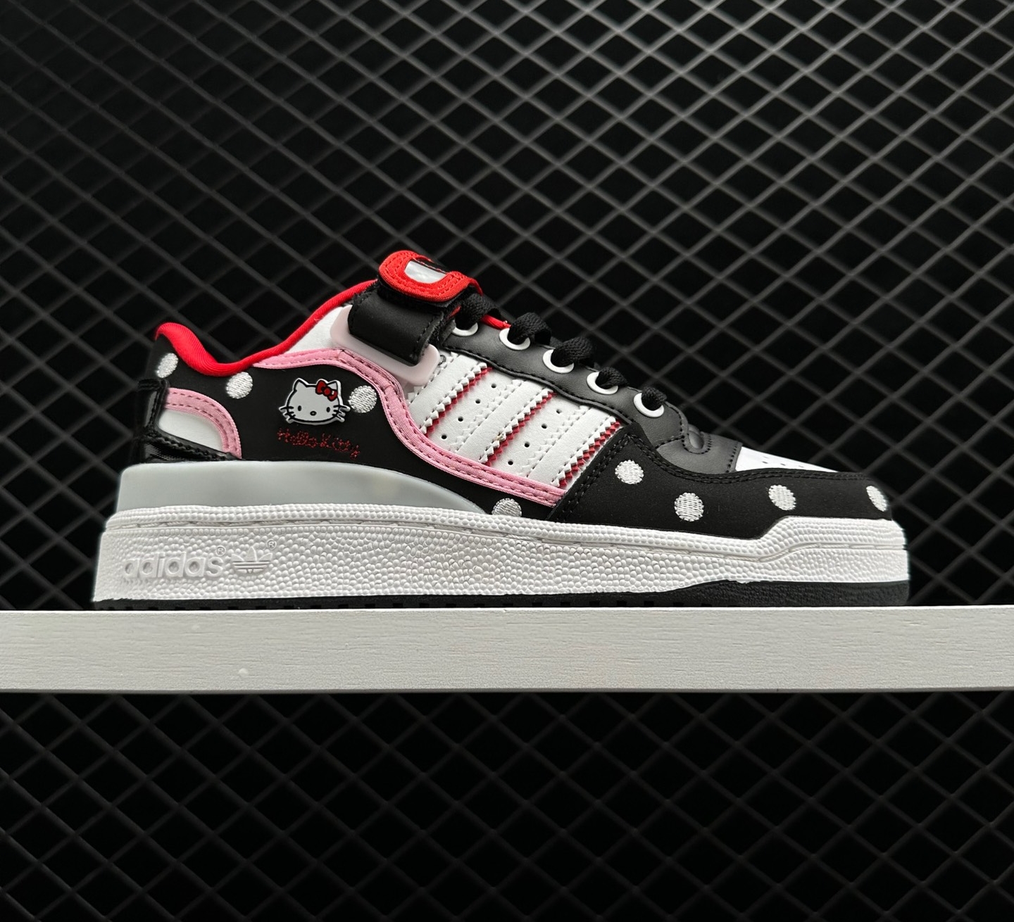 Adidas Hello Kitty x Forum Low 'Polka Dot' GW7167 - Limited Edition Sneakers