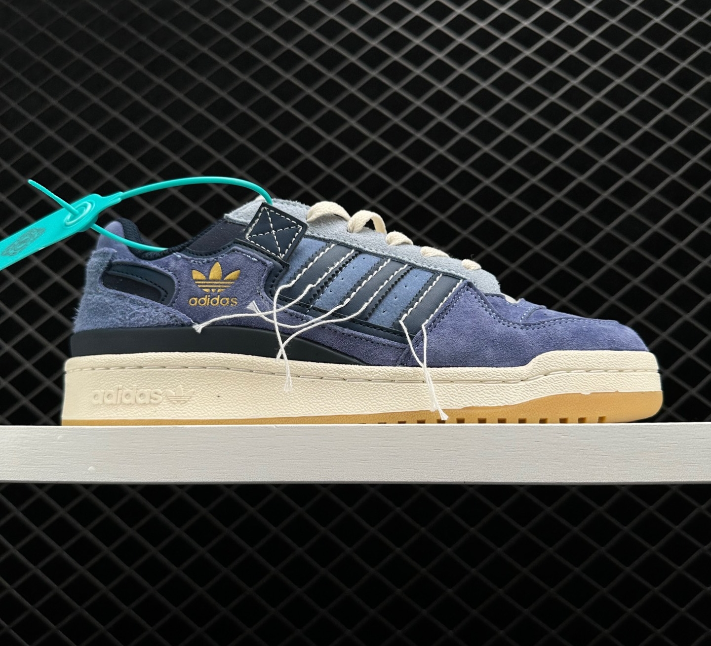 Adidas Originals Forum 84 Low Blue GW0298 - Sleek and Stylish Low-Top Sneakers