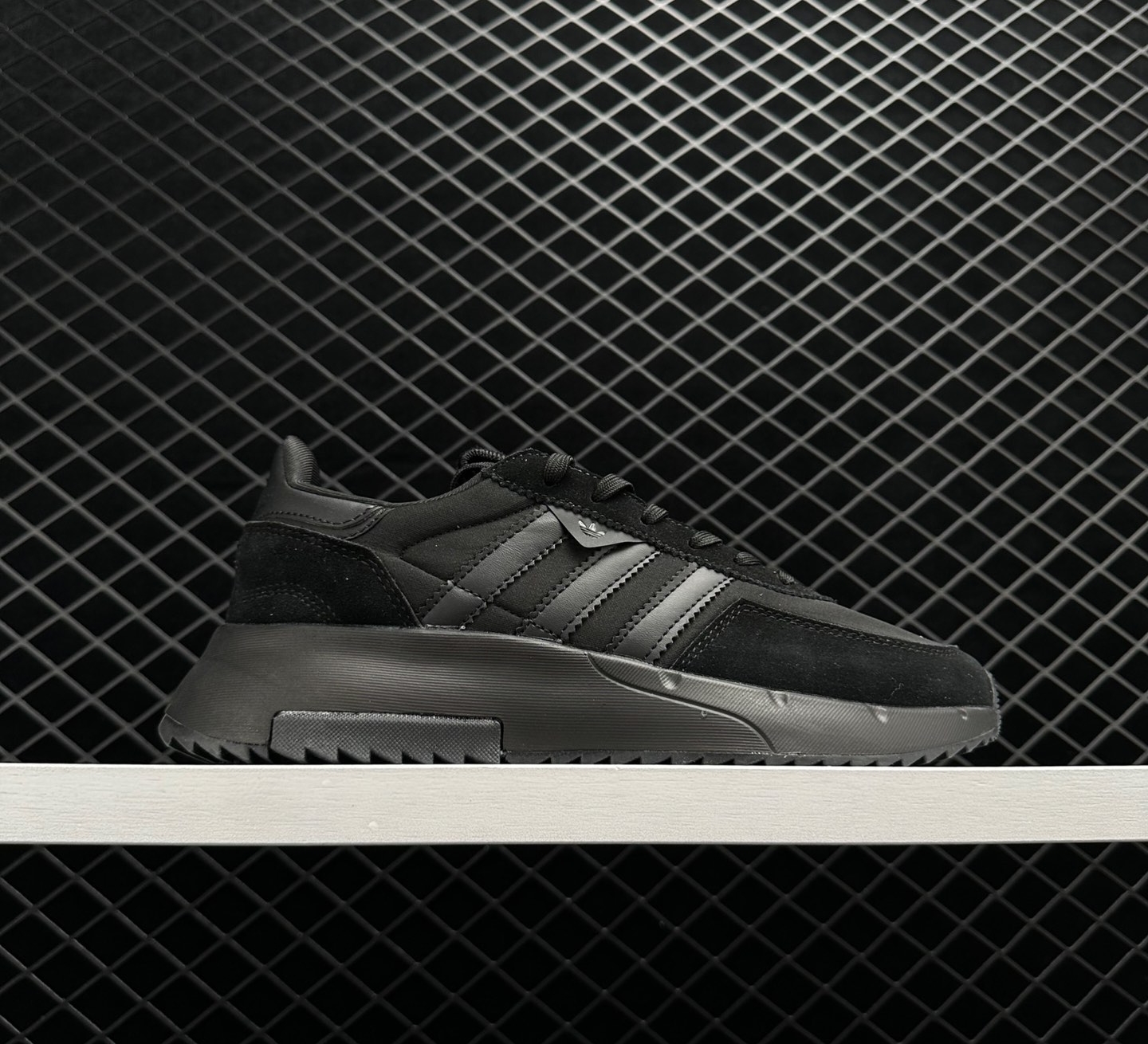 Adidas Originals Retropy F2 'Black' GW9358 - Stylish and Retro Athletic Sneakers
