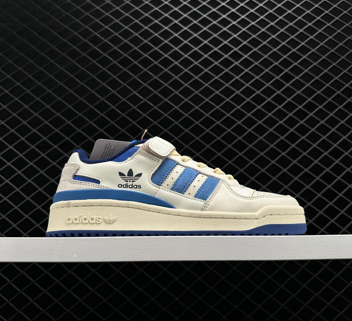 Adidas Forum 84 Low OG Bright Blue - Classic sneaker with a vibrant twist