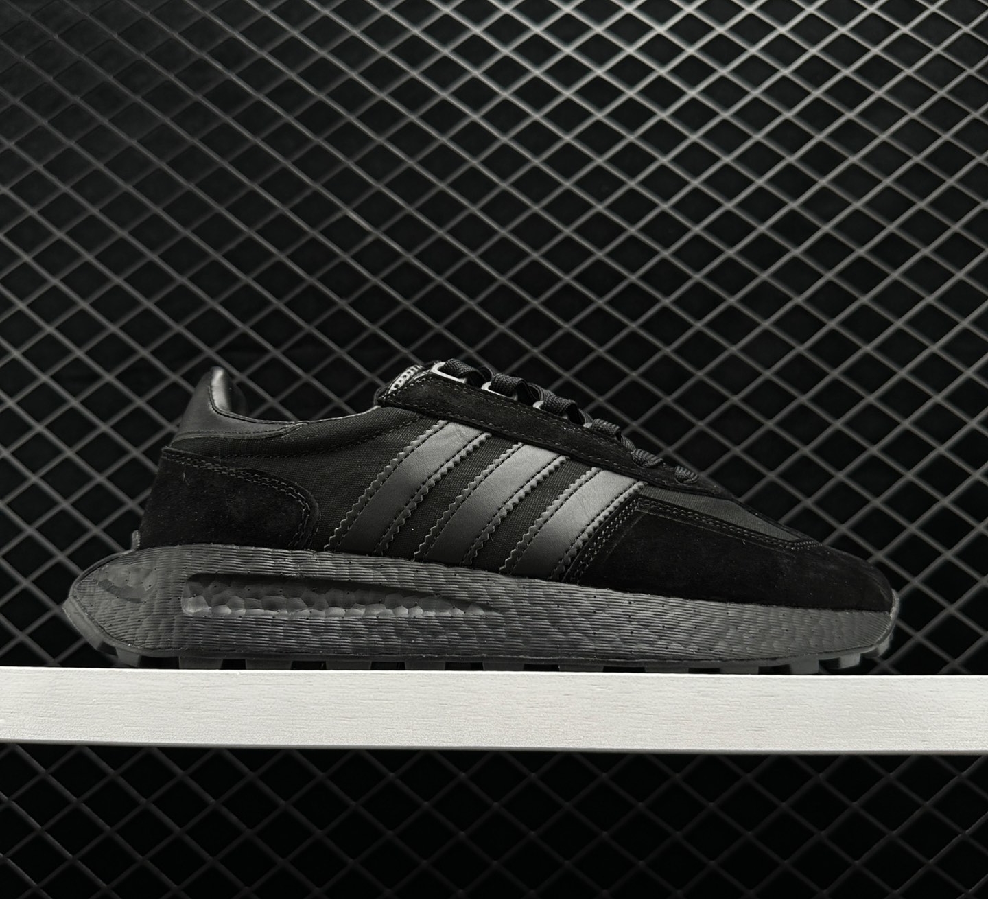 Adidas Originals Retropy E5 Black IG4808 - Sleek and Stylish Footwear