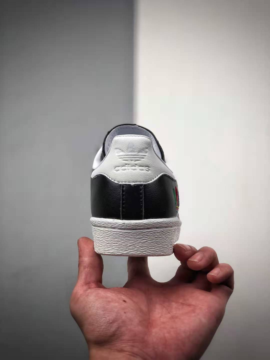 Adidas Superstar 'Colorful Trefoil - Core Black' FW5387 - Stylish and Versatile Footwear