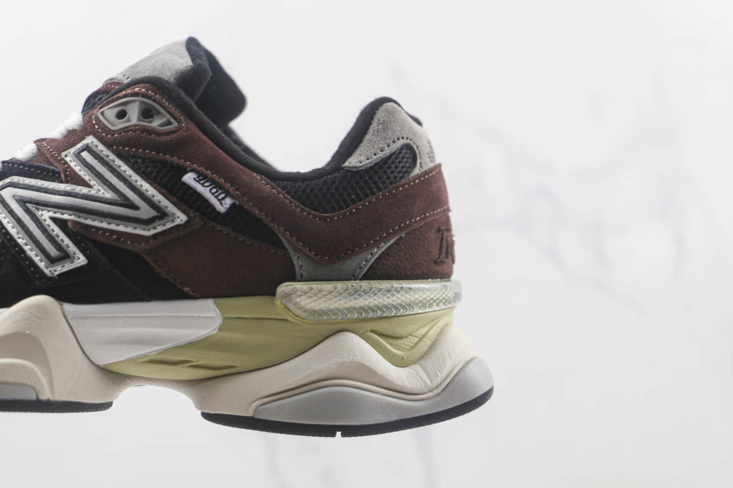 New Balance 9060 - Stylish Brown Black Sneakers