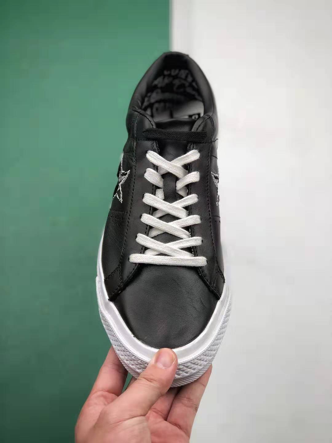 Converse One Star Graffiti Black White Unisex 'Black White' 166487C - Stylish and edgy footwear for all genders.