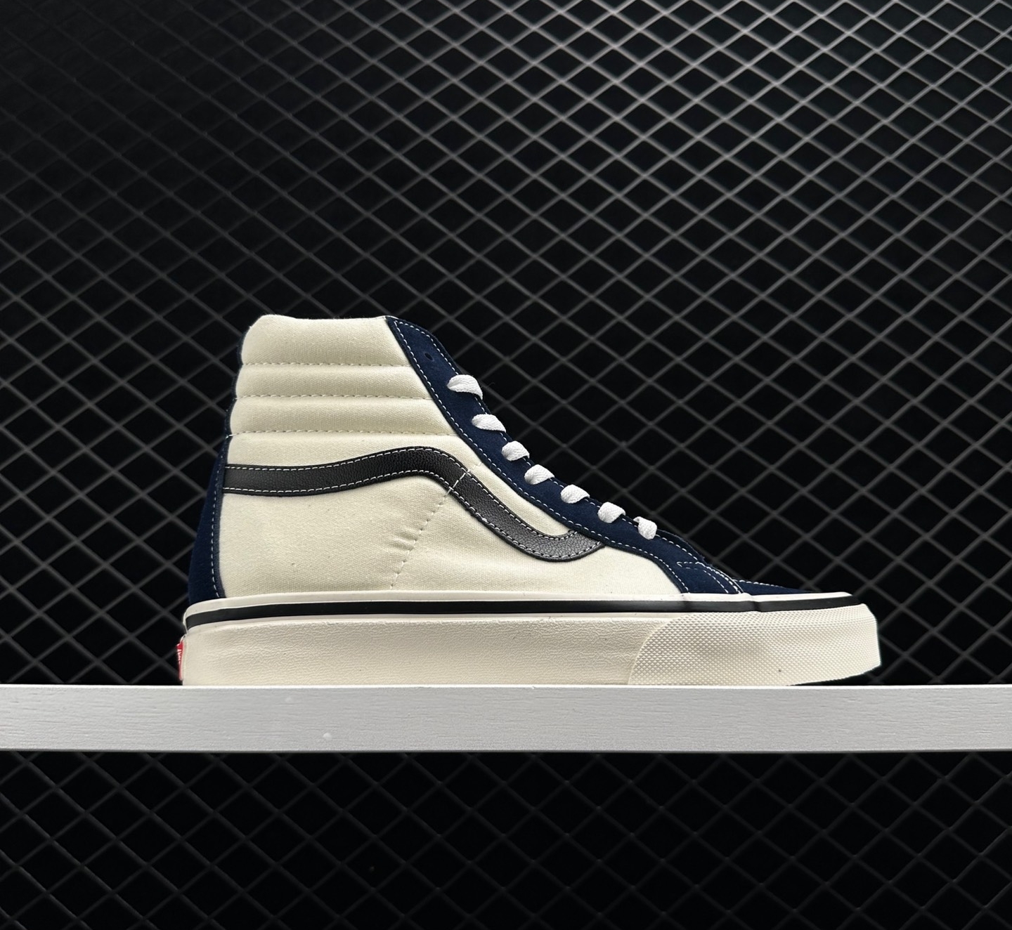 Vans SK8-HI 38 Dx Blue White VN0A38GF4UJ - Trendy and Stylish High-Top Sneakers