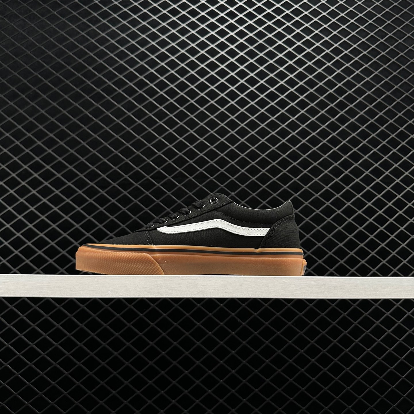 Vans Canvas Ward Black Gum - Stylish and Versatile Footwear