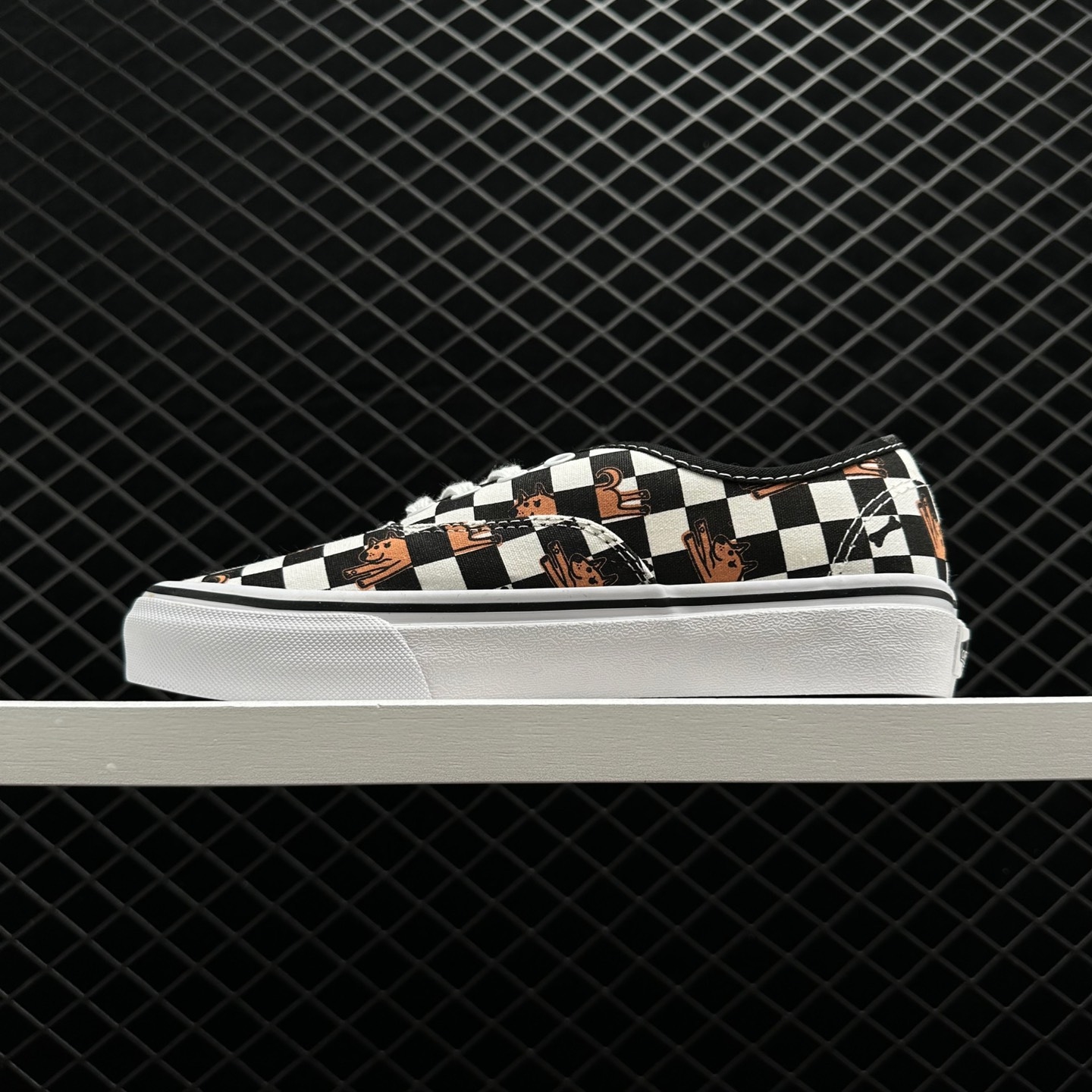 Vans Wallpaper Authentic Black White VN0A5KS9BP6 - Classic Style for a Bold Look