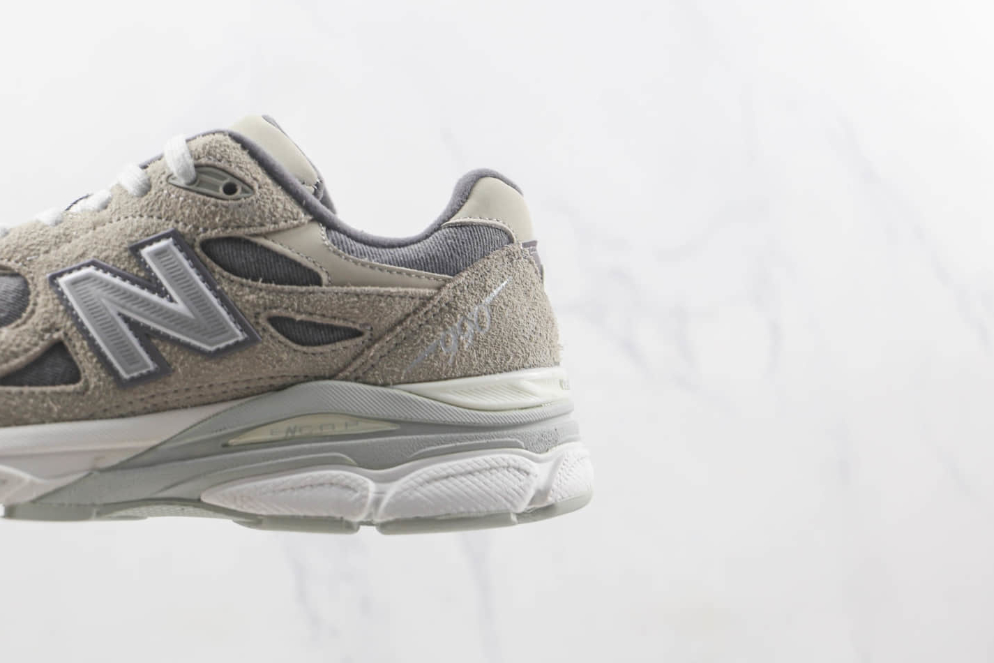 New Balance Levi's x 990v3 Made In USA 'Elephant Skin' M990LV3 – Exclusive Collection